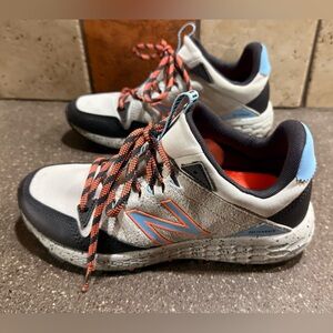 Women’s New Balance Gray and Black Sneakers with Blue and Red Highlights size 7